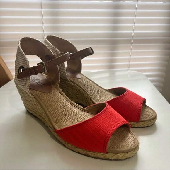 Lucky Brand Kyndra Espadrille Wedge Sandals in Cayenne 7.5 - Picture 1 of 8